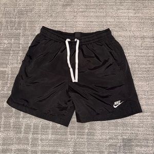 Nike Sportswear Essentials Men’s Shorts - Medium - Black